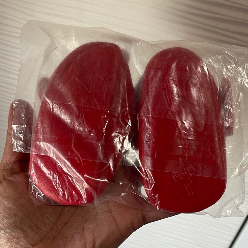 Red Bow heart baby shoes